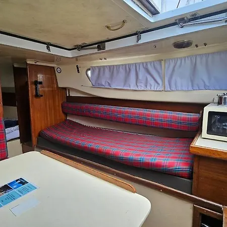 Botel Classic Boat 25 Belem Lissabon