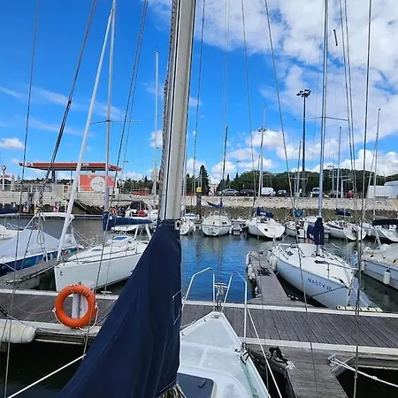 بوتيل Classic Boat 25 Belem