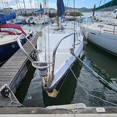 بوتيل Classic Boat 25 Belem *