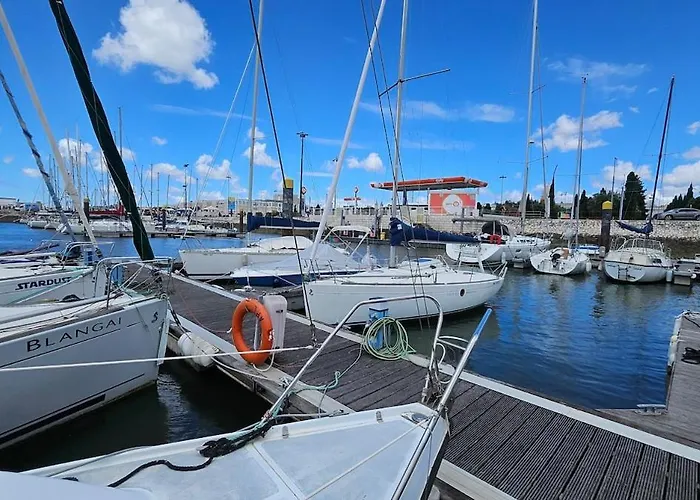 Classic Boat 25 Belem ספינת מלון ליסבון