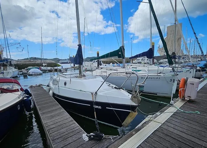 ספינת מלון Classic Boat 25 Belem