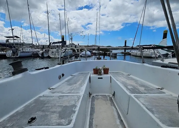 Classic Boat 25 Belem *