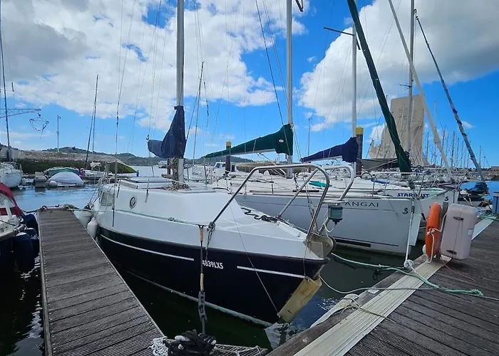 Classic Boat 25 Belem Ботель *